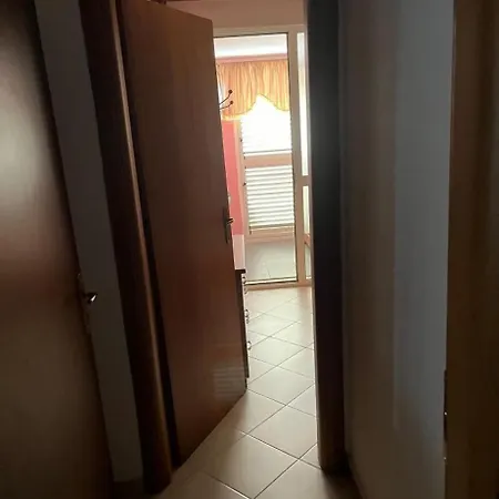 Shtepi Ne Gjirin E Lalzit Fushe-Drac